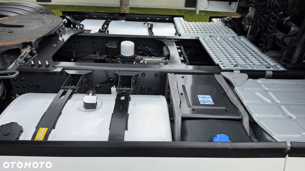 Volvo ///FH///500///2023/// GLOBETROTTER///XXL///FULLLED/// VIRTUAL COCPIT///KLIMATYZACJA POSTOJOWA///ALUFELGI///RADARY/// KAMERA///WYŚWIETLACZ OBCIĄŻENIA/// ZABUDOWY MIĘDZYOSIOWE/// STAN BARDZO DOBRY - 21