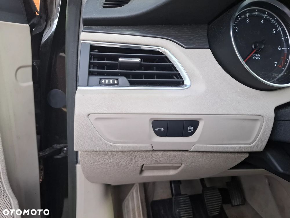 Peugeot 508 1.6 T Allure - 16