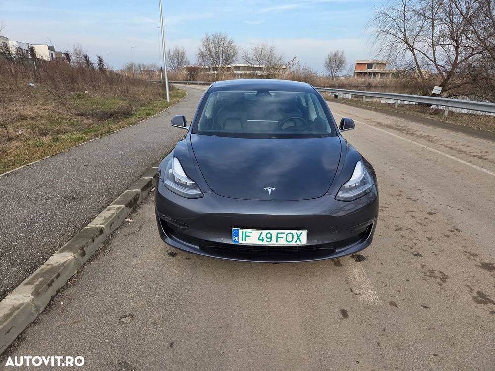 Tesla Model 3 - 2