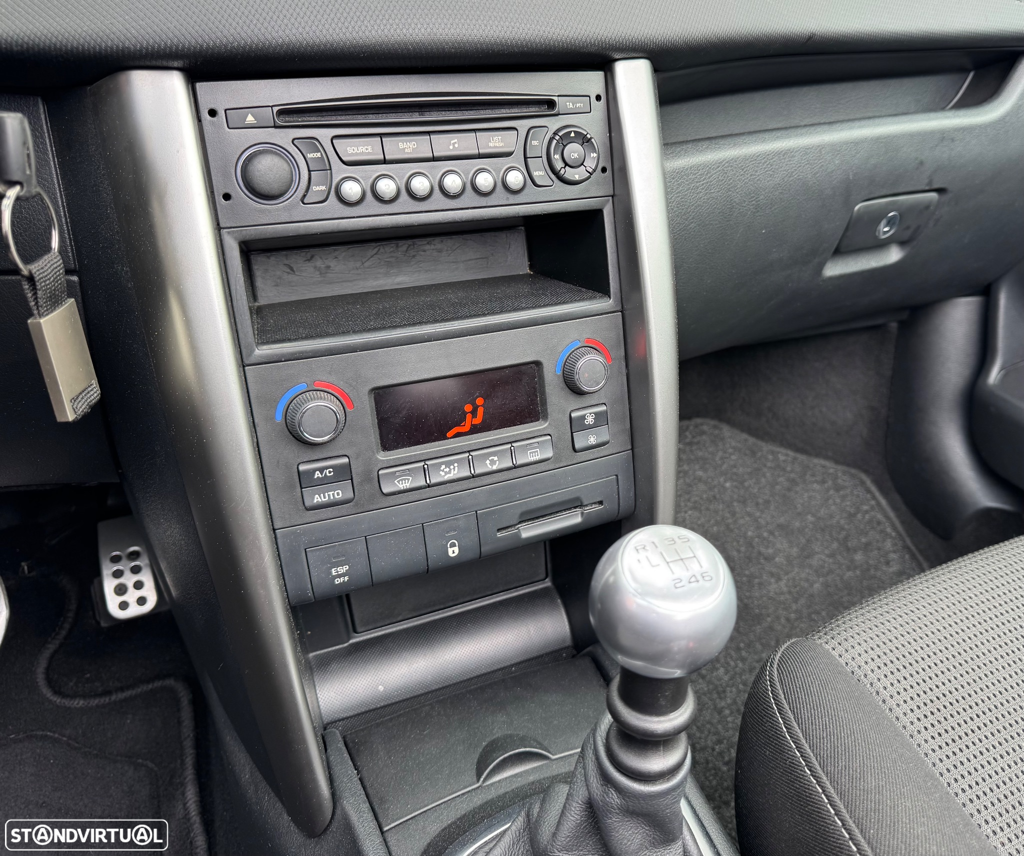 Peugeot 207 CC 1.6 HDi Roland Garros - 14
