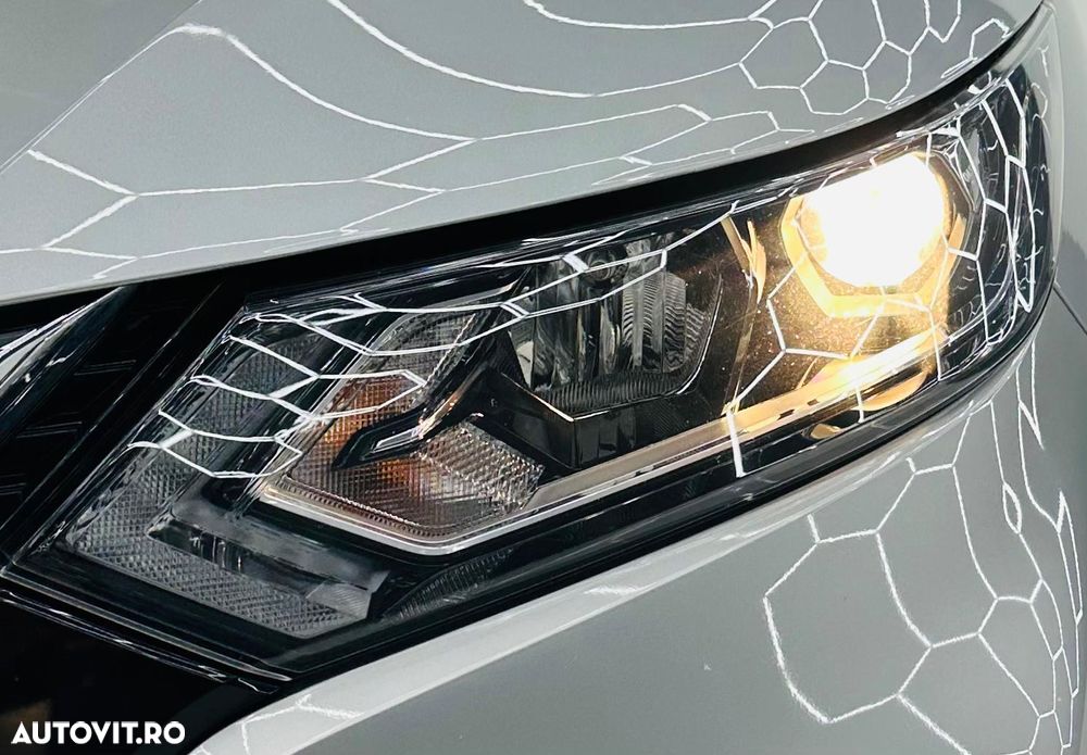 Nissan Qashqai 1.2 DIG-T Xtronic ACENTA - 10