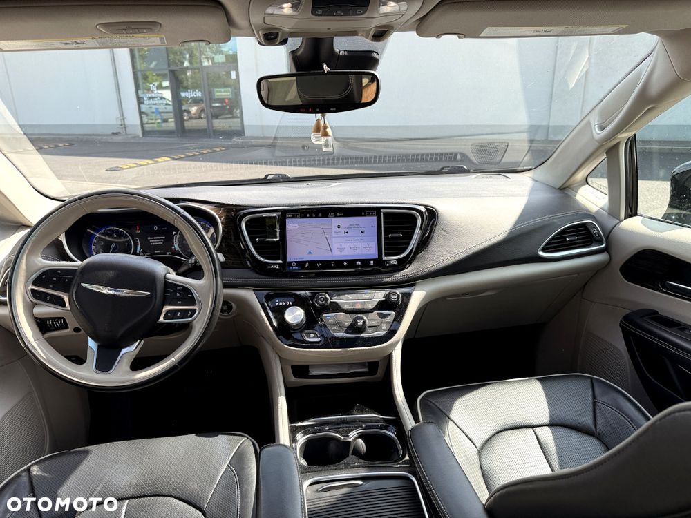 Chrysler Pacifica - 19