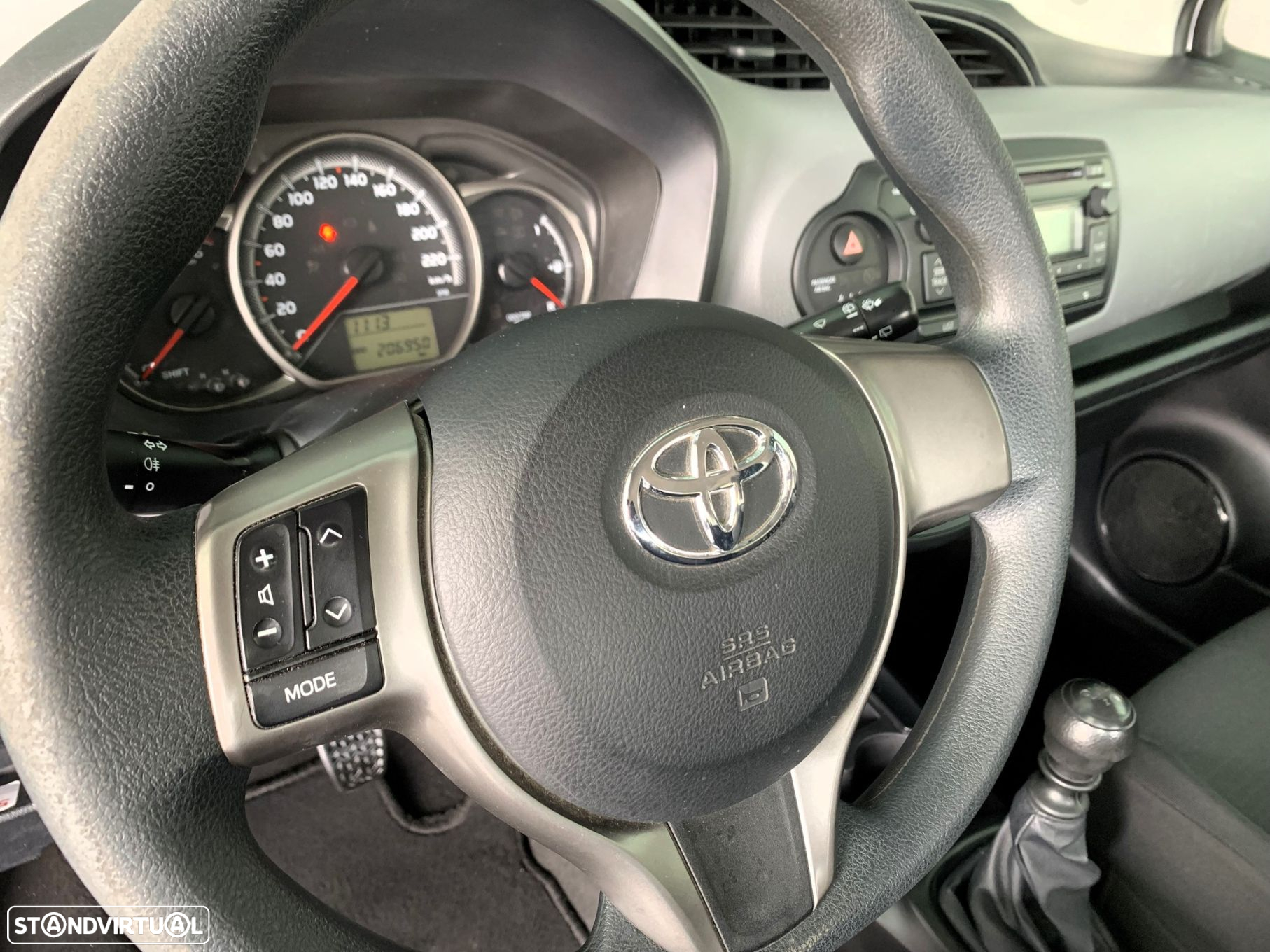 Toyota Yaris 1.4 D-4D Comfort - 14