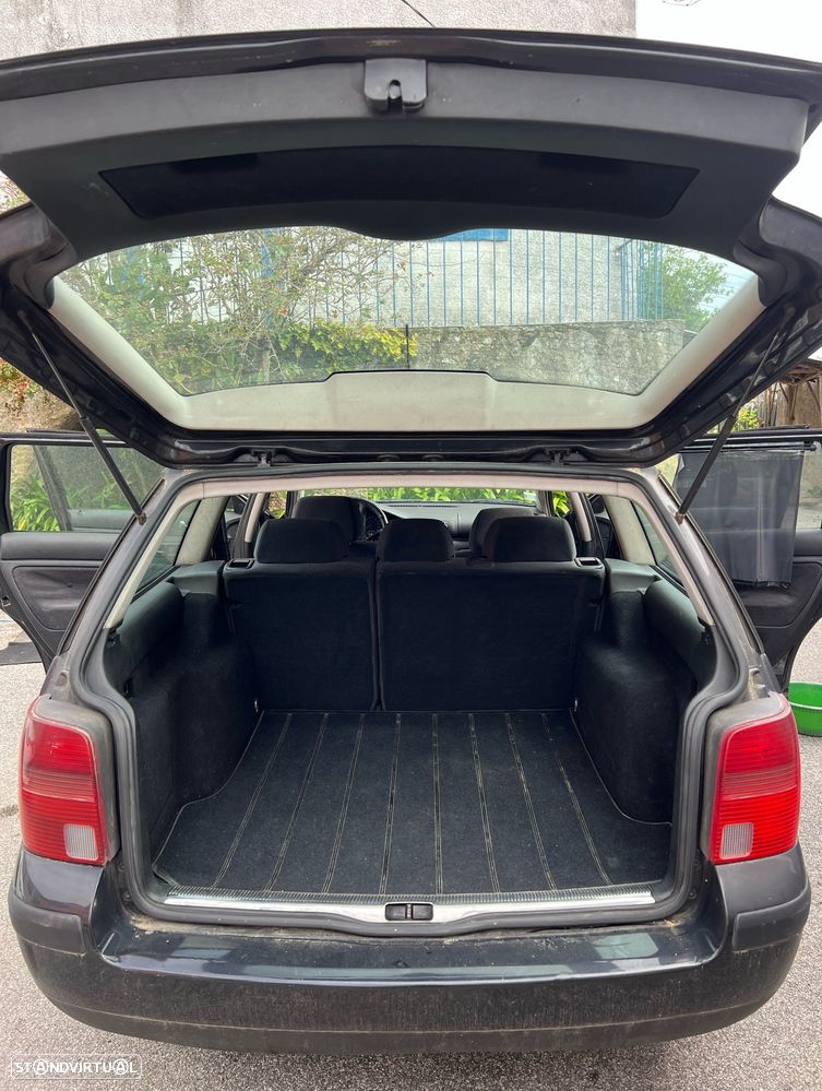 VW Passat Variant 1.9 TDi Confortline - 5