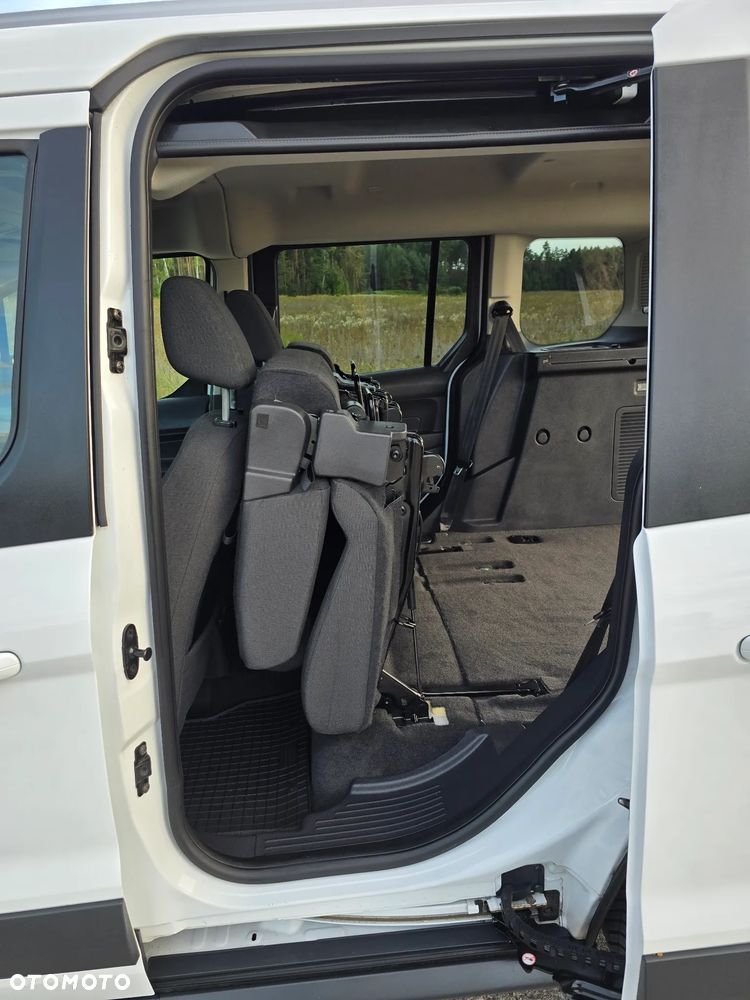 Ford Tourneo Connect - 24