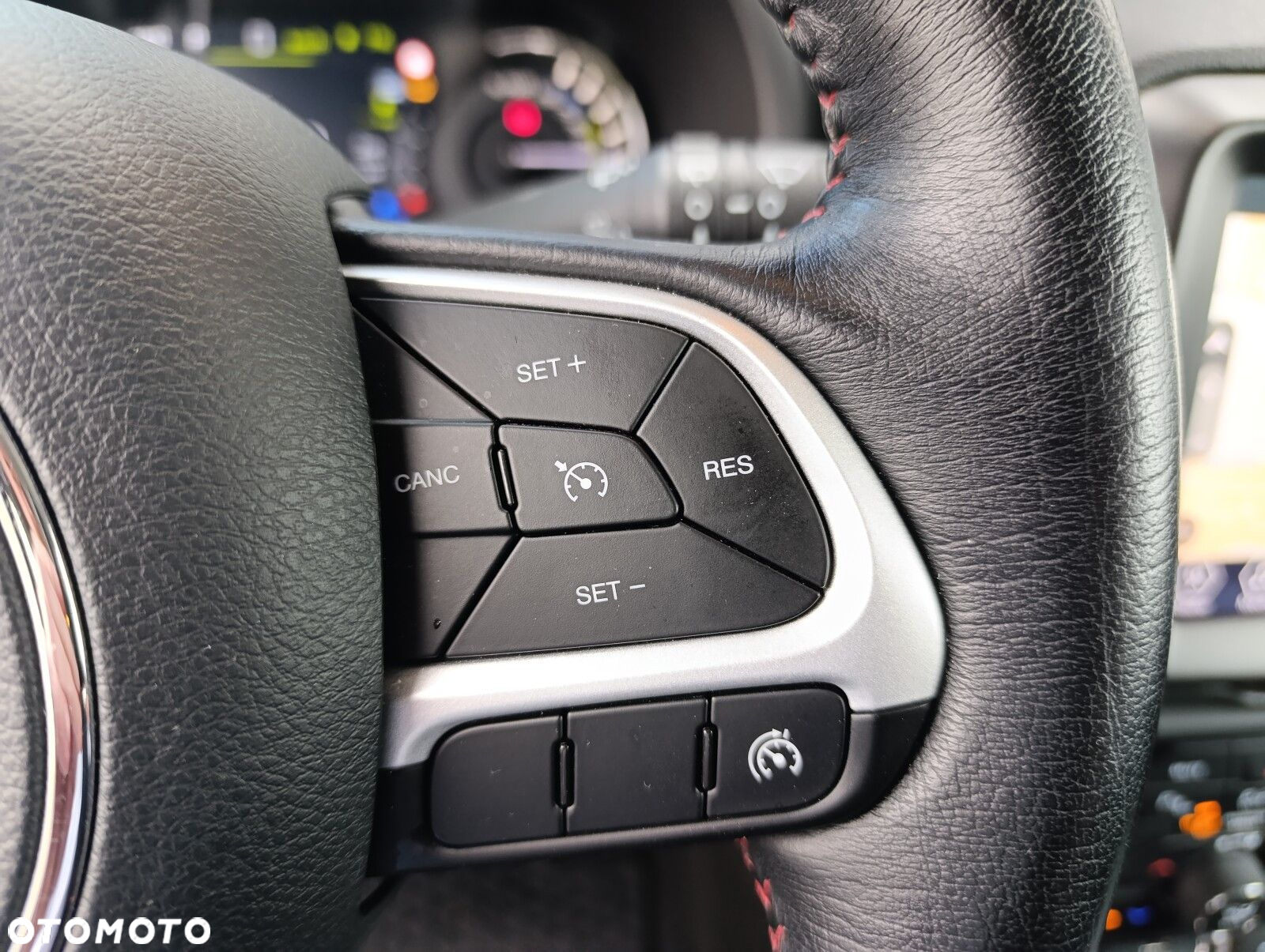 Jeep Renegade - 32