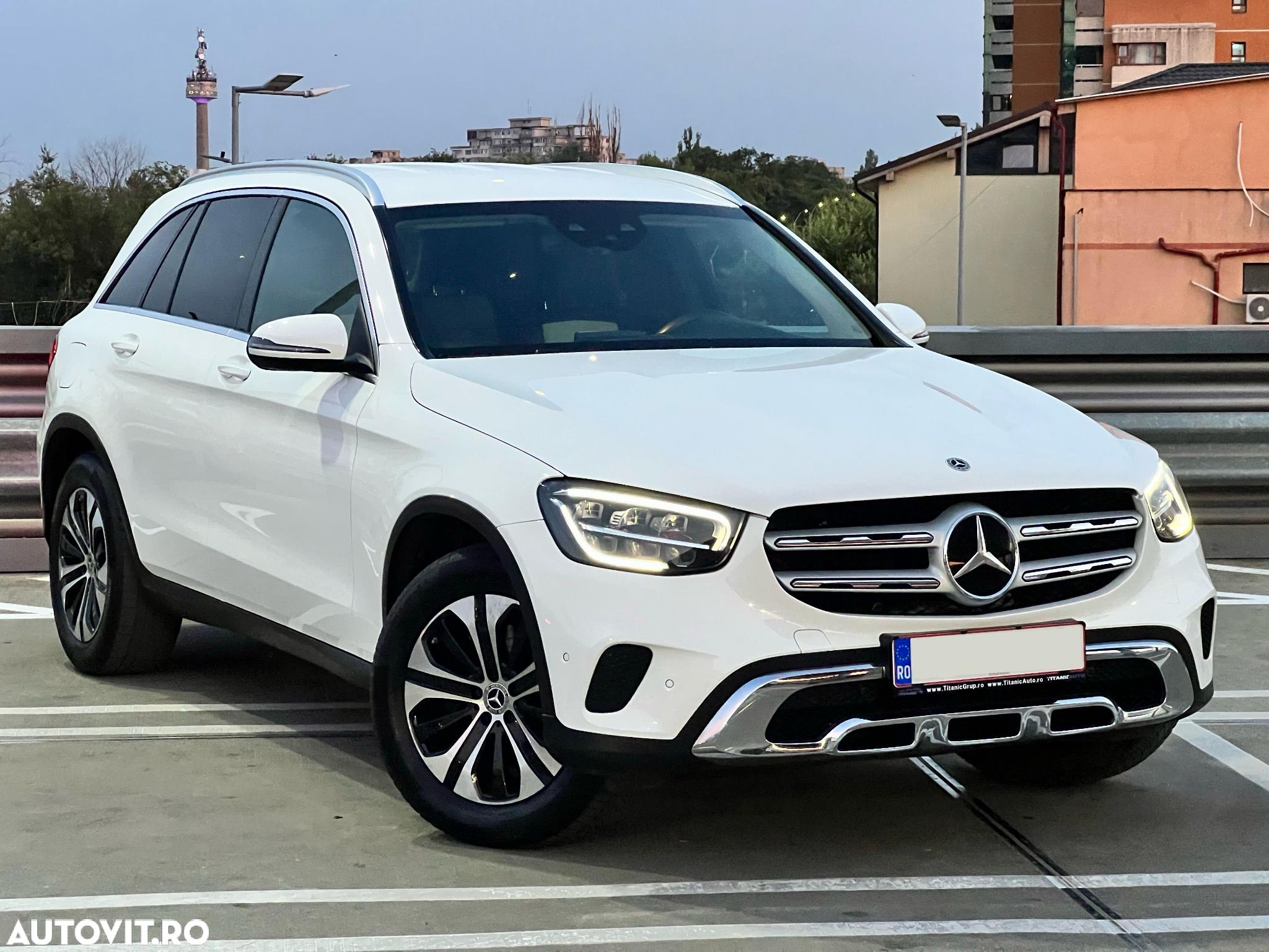Mercedes-Benz GLC 300 d 4Matic 9G-TRONIC Exclusive - 1