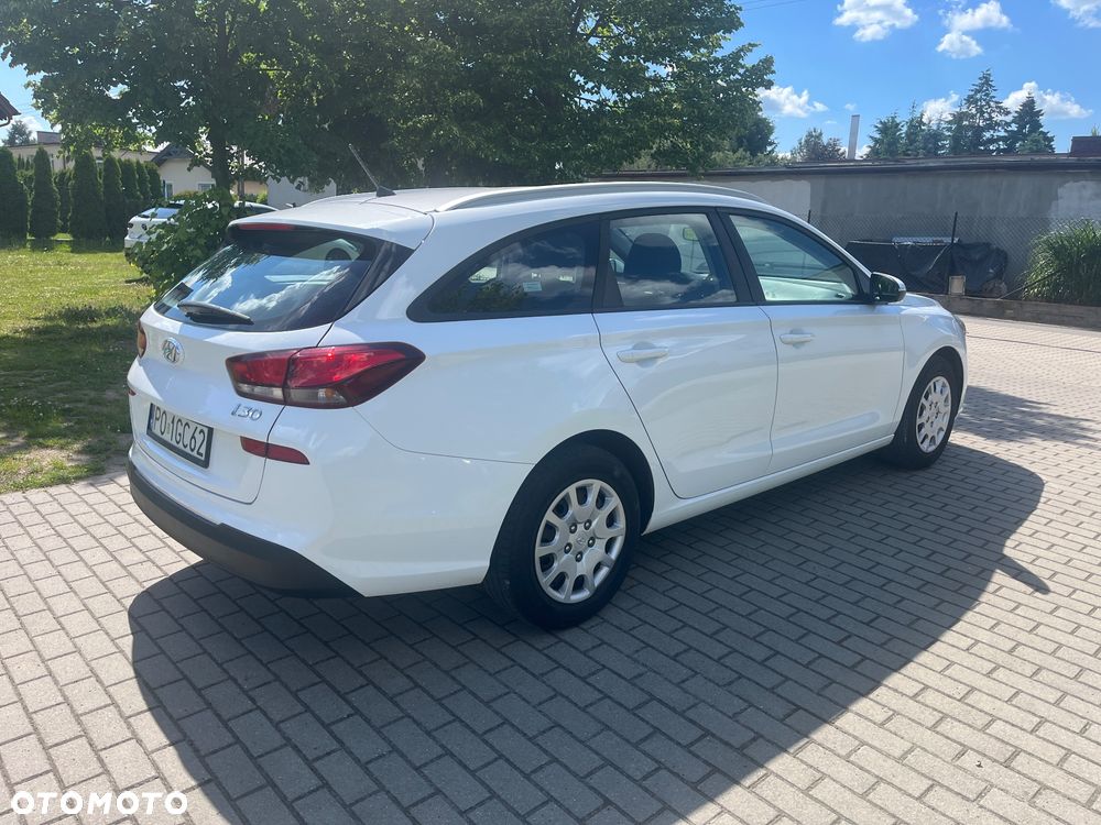 Hyundai i30 1.6 D Comfort - 16