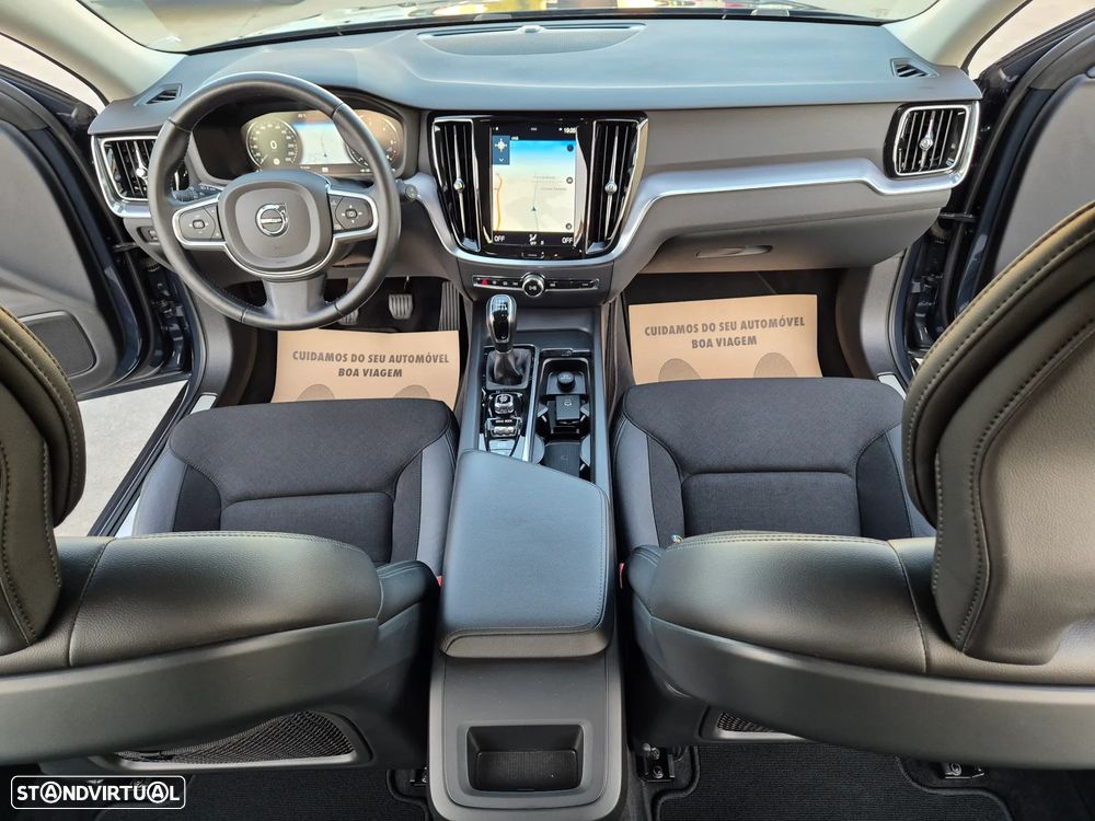 Volvo V60 2.0 D4 Momentum Plus - 5