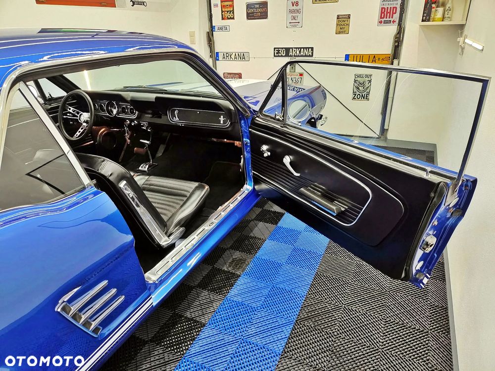 Ford Mustang - 20