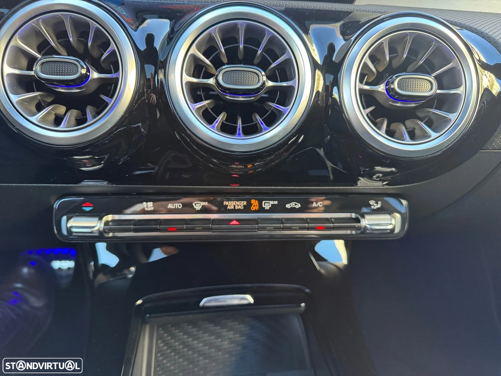 Mercedes-Benz CLA 200 Shooting Brake AMG Line Aut. - 34