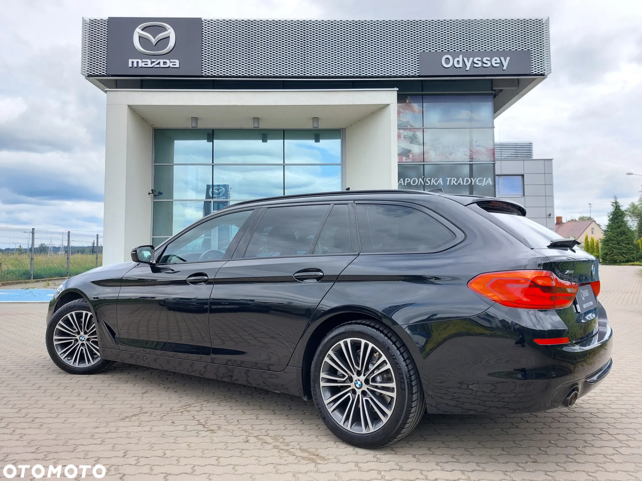 BMW Seria 5 520d xDrive Sport Line sport - 4