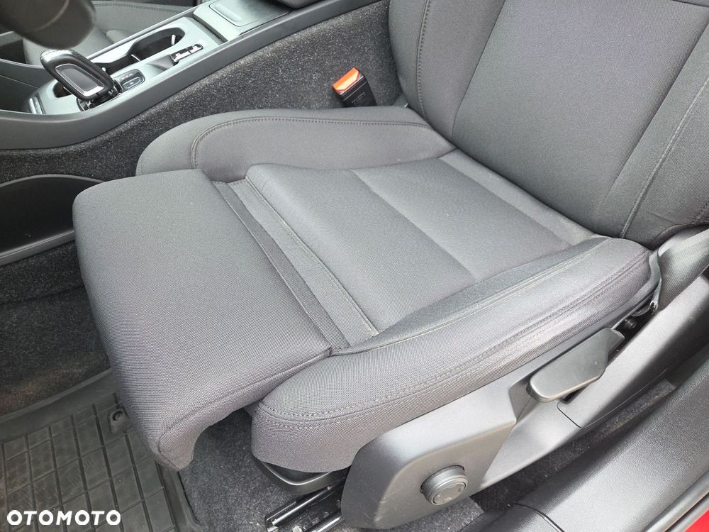 Volvo XC 40 T3 Momentum Pro - 23
