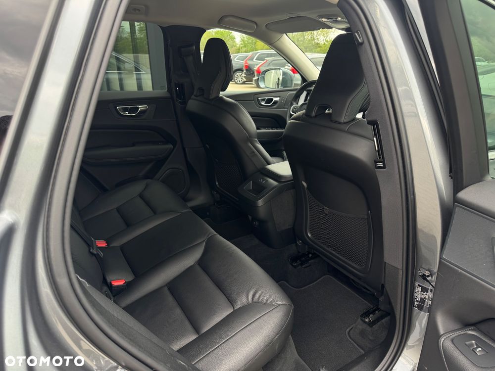 Volvo XC 60 B4 D AWD Inscription - 29