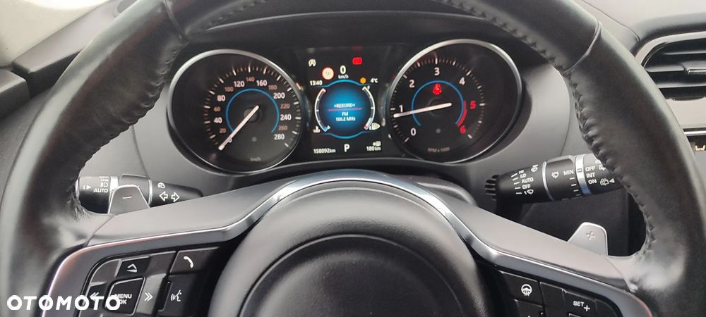 Jaguar F-Pace 2.0 i4D AWD R-Sport - 16