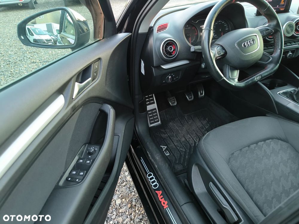 Audi A3 Sportback - 12
