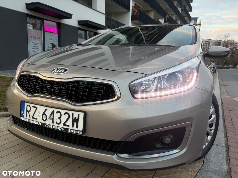 Kia Ceed 1.6 GDI ISG UEFA EURO 2016 - 1