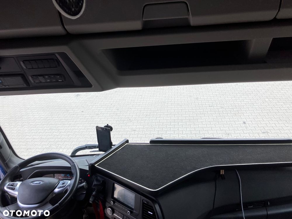 Ford F-MAX - 11