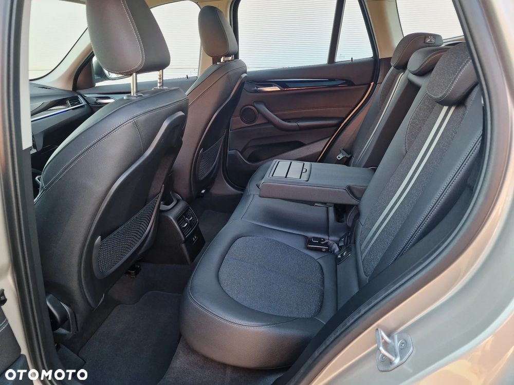 BMW X1 sDrive20i Advantage sport - 21