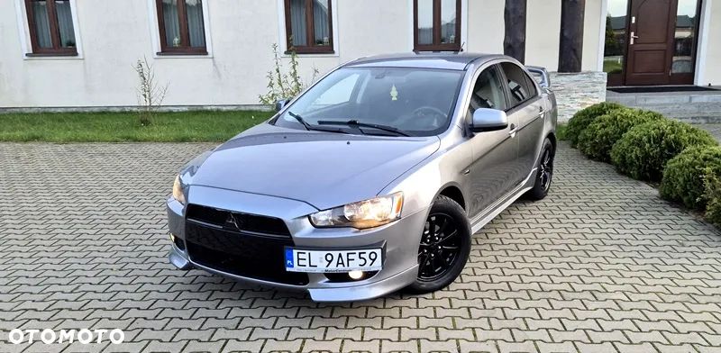 Mitsubishi Lancer 1.6 Invite - 1