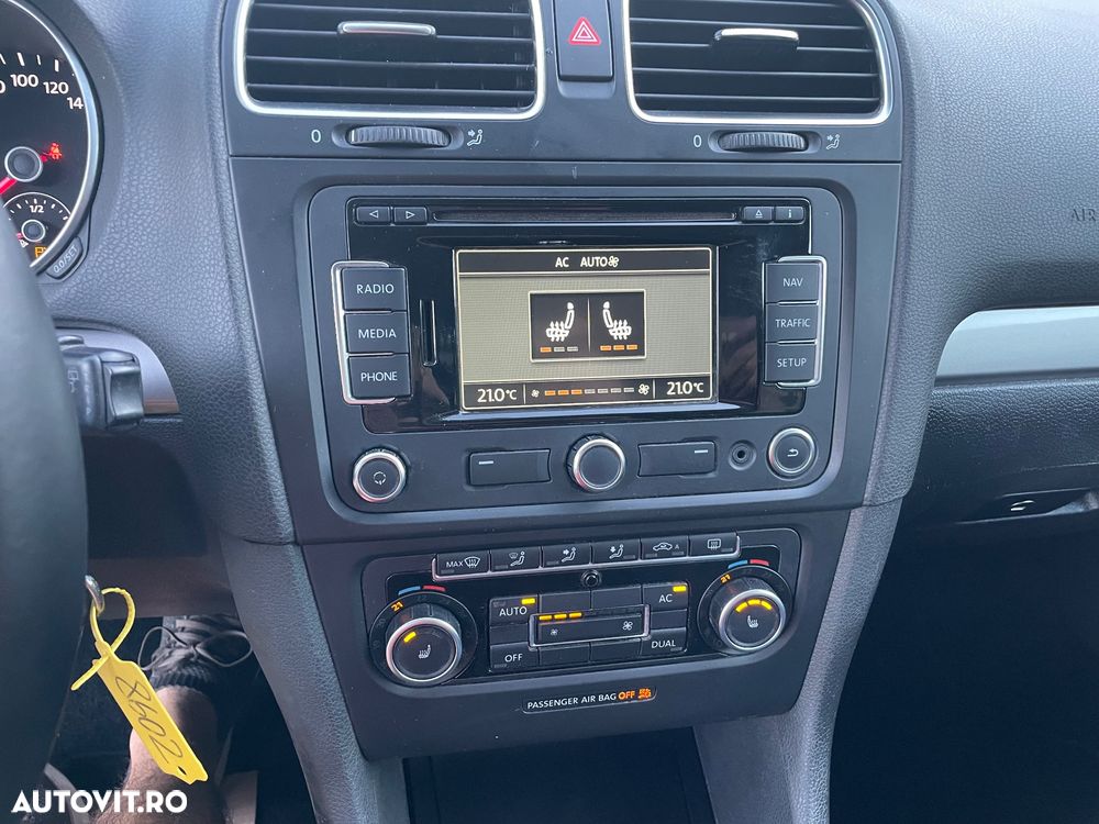 Volkswagen Golf - 21