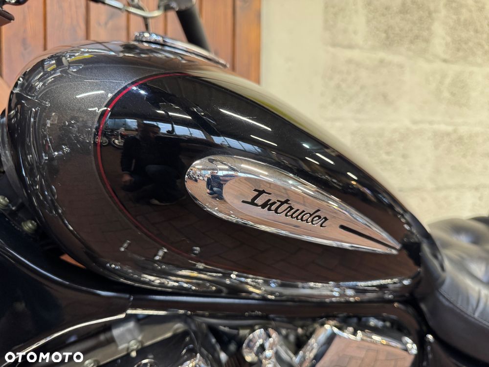 Suzuki Intruder - 30