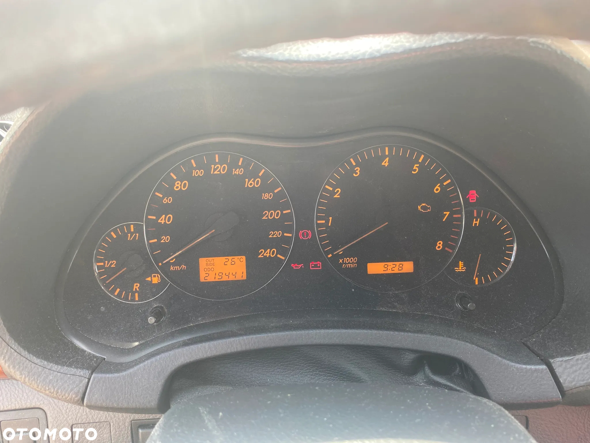 Toyota Avensis - 9