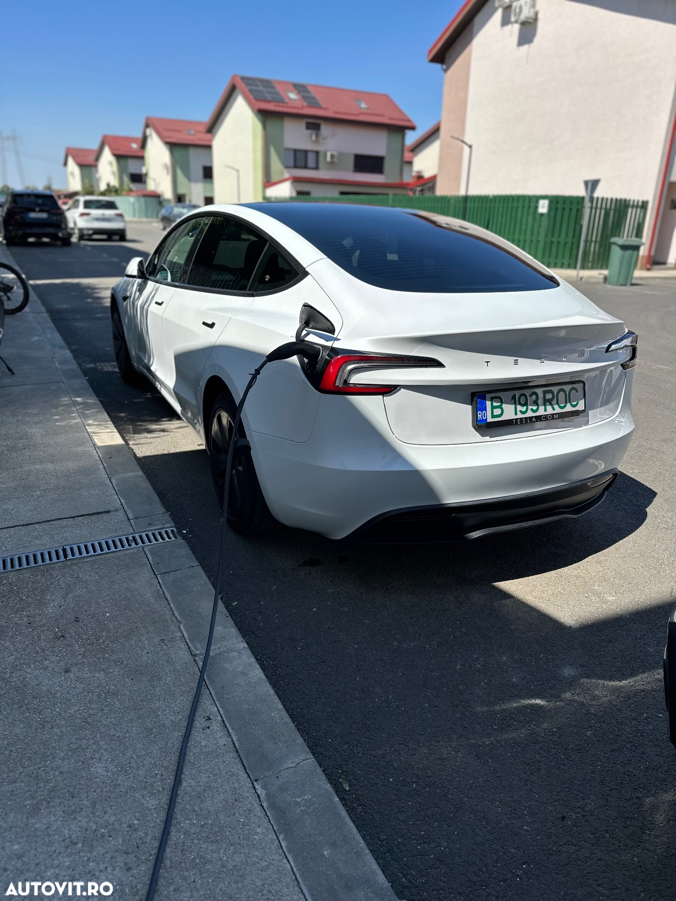 Tesla Model 3 RWD - 10