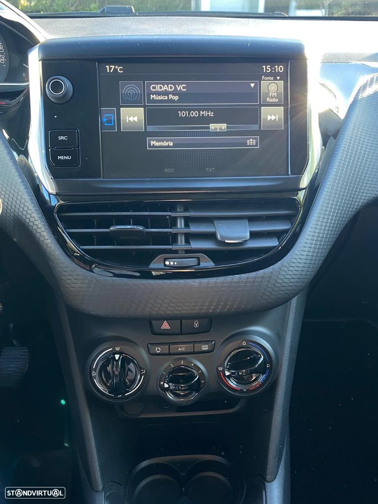 Peugeot 208 1.6 BlueHDi Style - 15