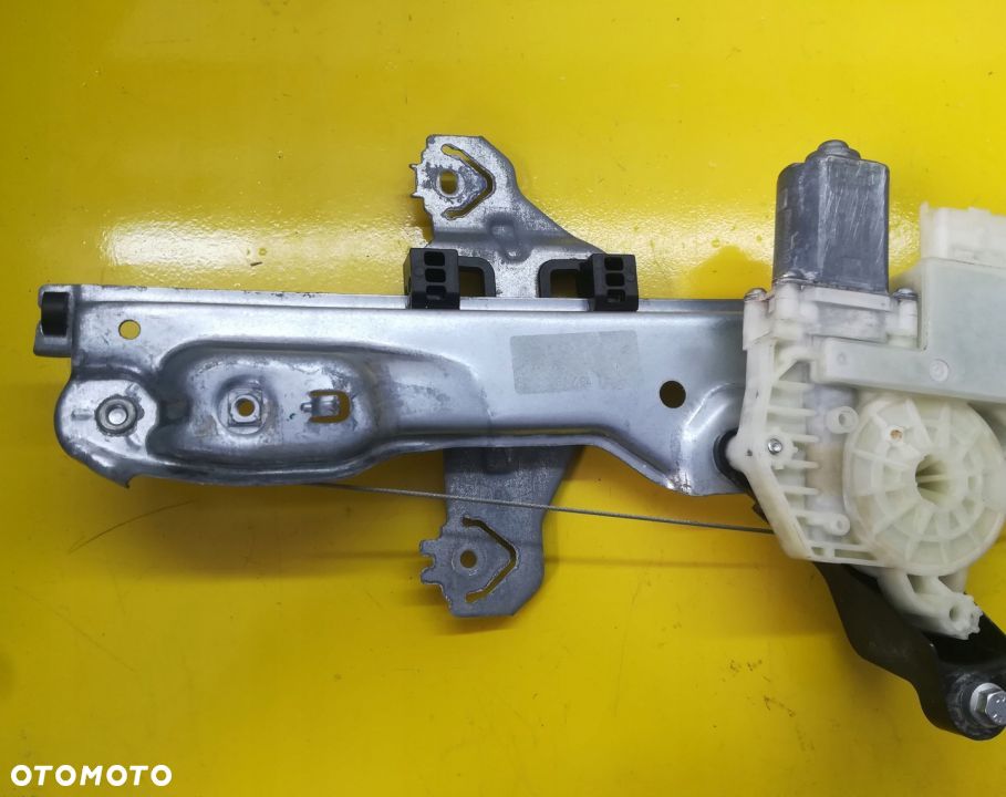 NISSAN QASHQAI J11 PODNOŚNIK SZYBY PRAWY PRZÓD - 4