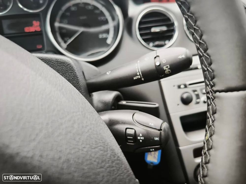 Peugeot 308 1.6 HDi Executive - 30