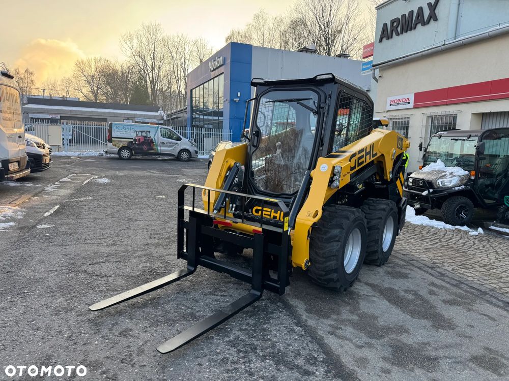 Gehl V210 - 2