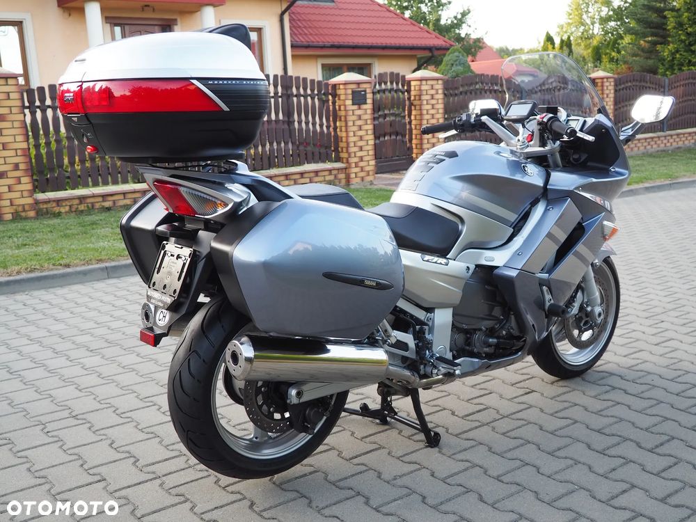 Yamaha FJR - 12