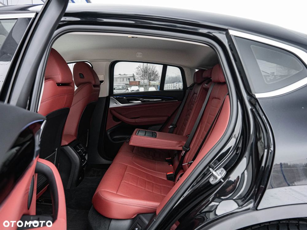 BMW X4 xDrive20i xLine sport - 27