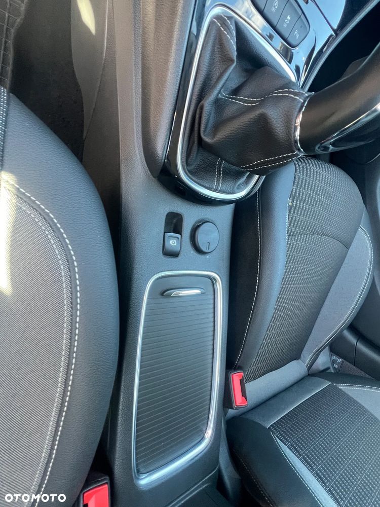 Opel Astra 1.2 Turbo Start/Stop Design&Tech - 20