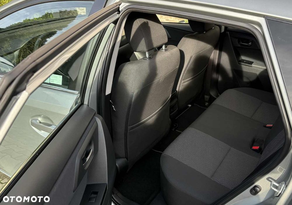 Toyota Auris 1.6 Premium + MM - 11