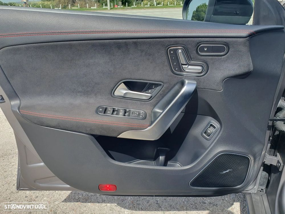 Mercedes-Benz CLA 45 AMG S 4Matic+ Speedshift 8G-DCT Line Premium - 26