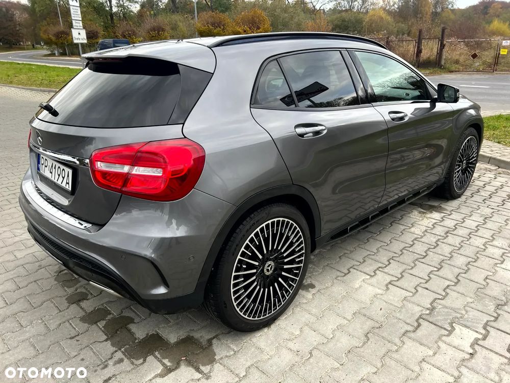 Mercedes-Benz GLA 200 AMG Line - 7