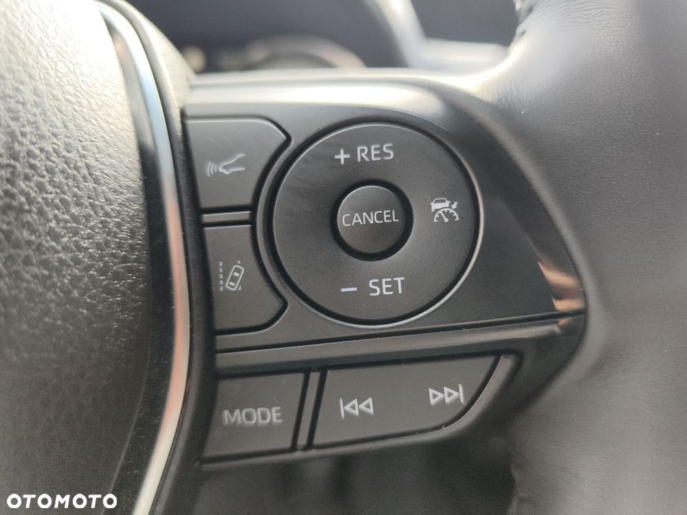 Toyota Camry 2.5 Hybrid Comfort CVT - 24