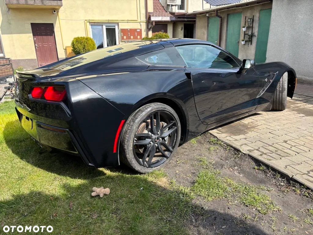 Chevrolet Corvette - 3