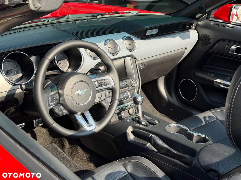 Ford Mustang - 13