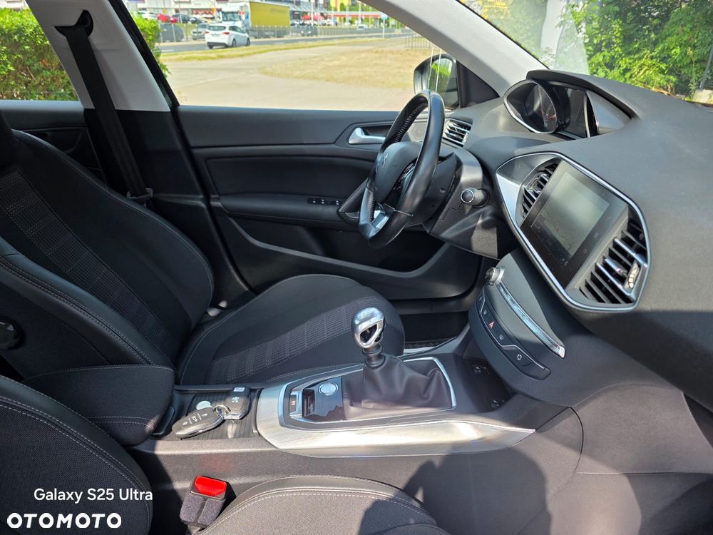 Peugeot 308 - 4