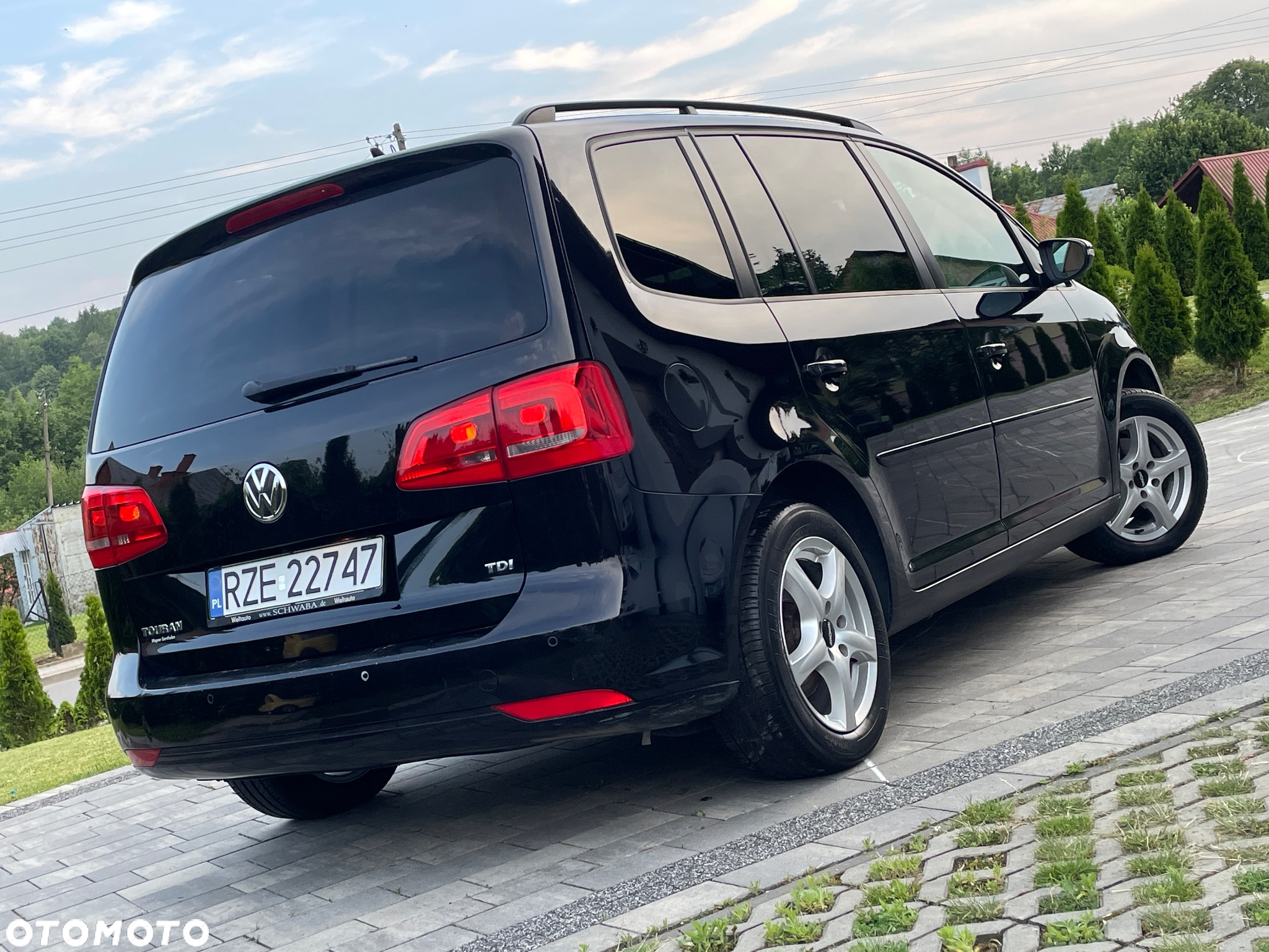 Volkswagen Touran 1.6 TDI DPF BlueMot Trendline - 13