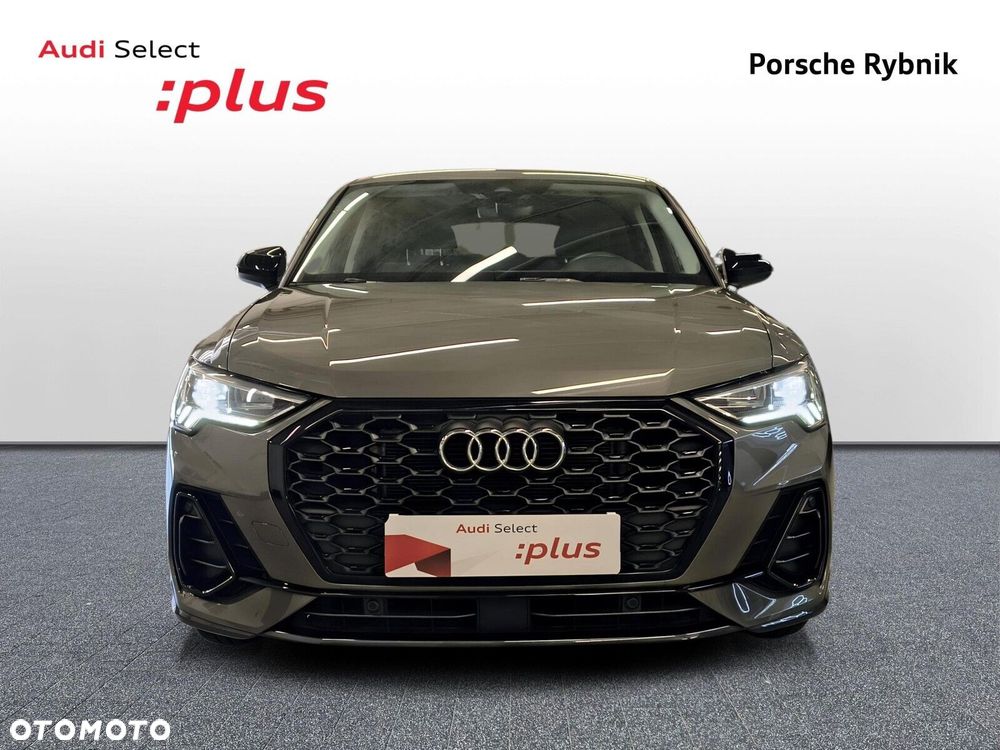 Audi Q3 Sportback - 9