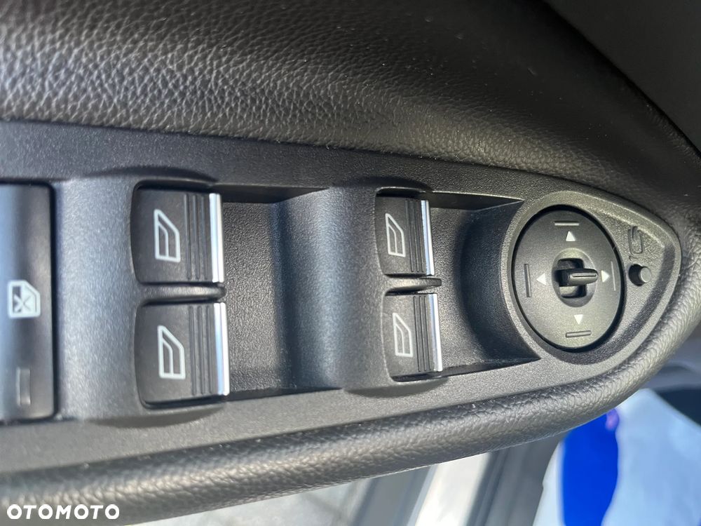 Ford Kuga 2.0 TDCi FWD Titanium - 14