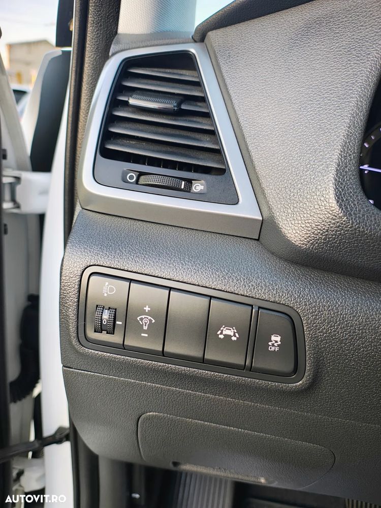 Hyundai Tucson blue 1.7 CRDi 2WD DCT Premium - 21