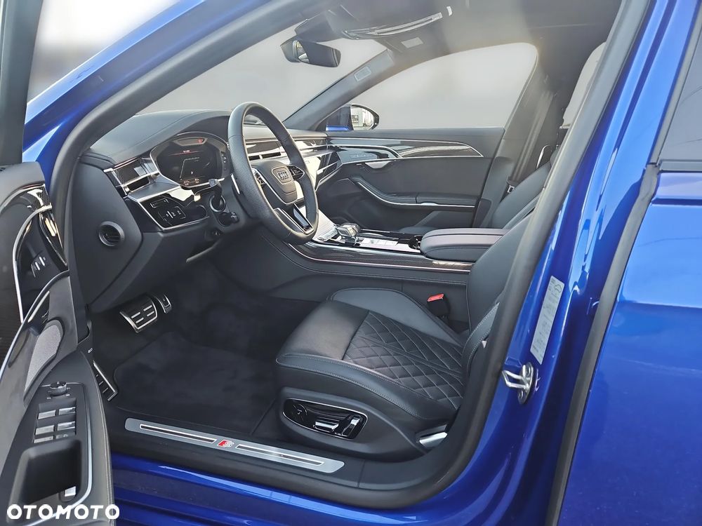 Audi S8 - 9