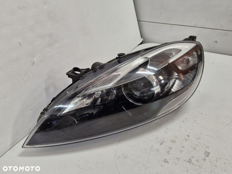 VOLVO V40 2 II LAMPA LEWY PRZÓD LEWA PRZEDNIA REFLEKTOR XENON UK 31283334 - 3