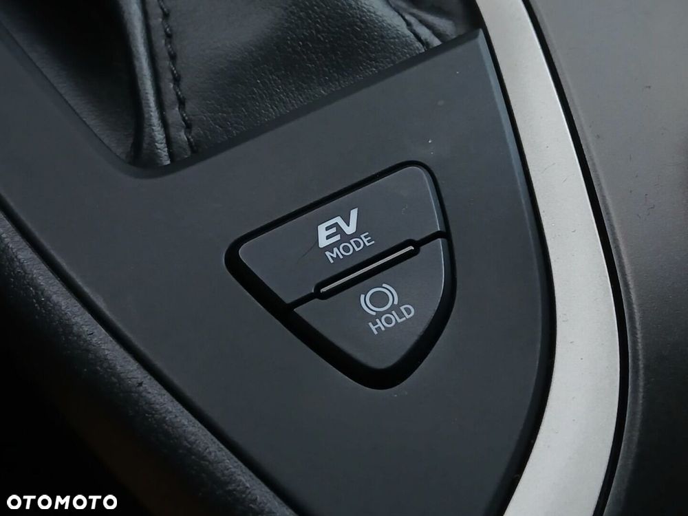 Lexus UX 250h GPF Business 2WD - 33