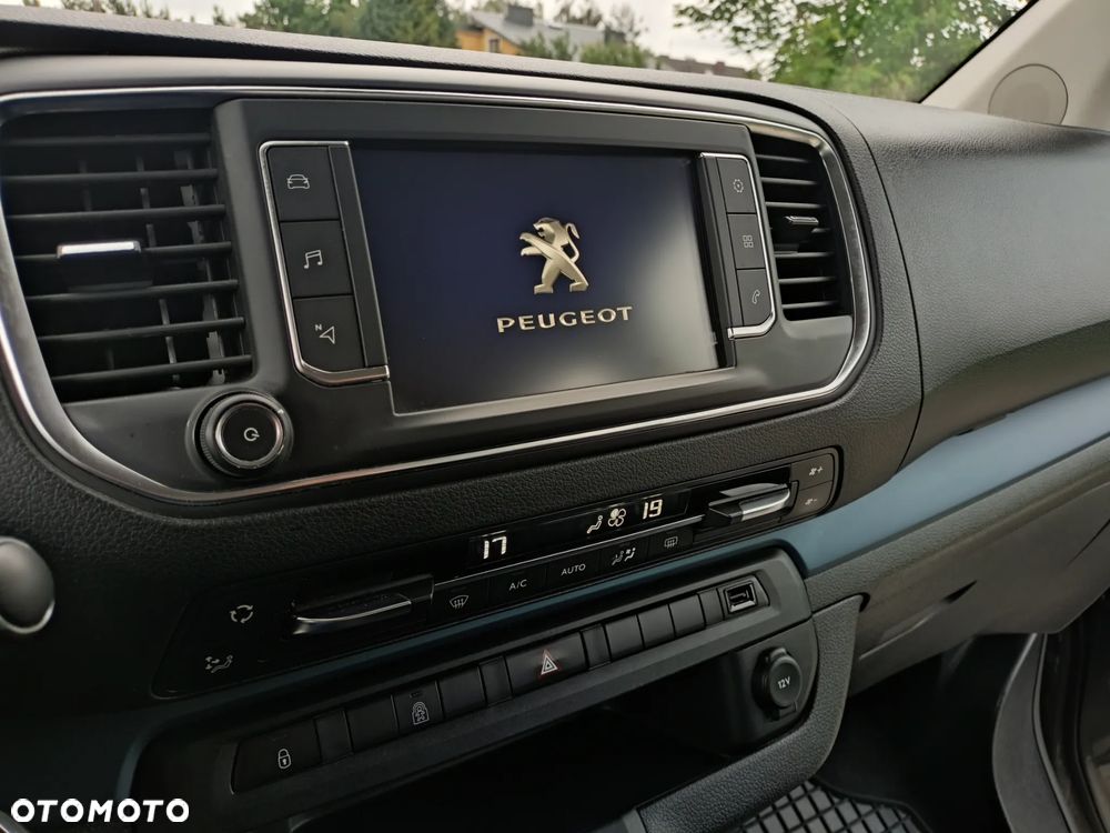 Peugeot Traveller 2.0 BlueHDi Long Business Vip - 21